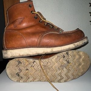 Red Wing boots for mens size 9